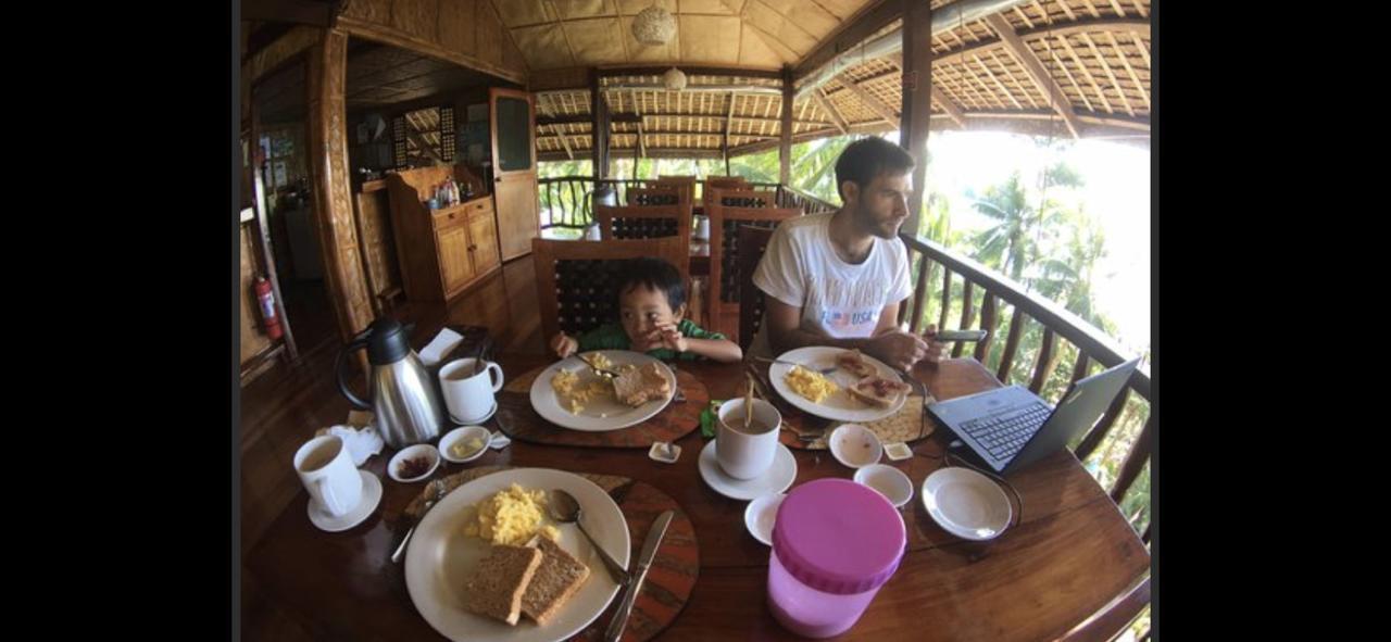 Villa De Pico Highland Beach Resort Puerto Galera Eksteriør billede
